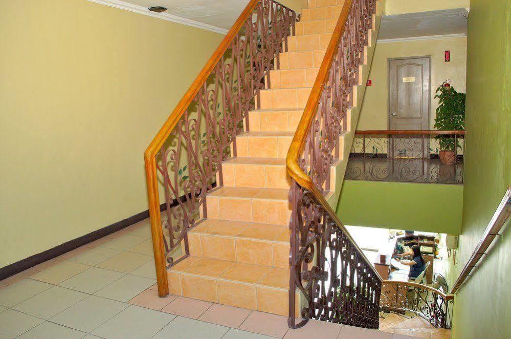 El Portal Inn Tagbilaran City Exterior photo
